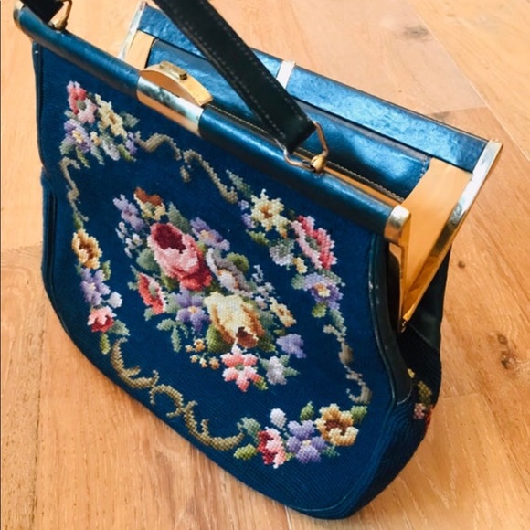 Vintage Tapestry Handbag - Picture 9 of 9